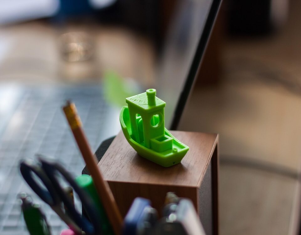 Characteristics of Photocuring Rapid Prototyping Technology